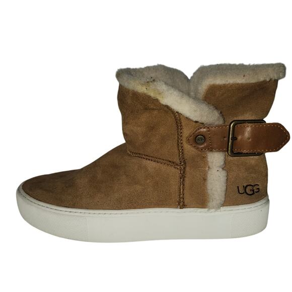 UGG Aika in Chestnut Women's Boots Size 7.5 Brown/White 1104069 - Picture 1 of 8